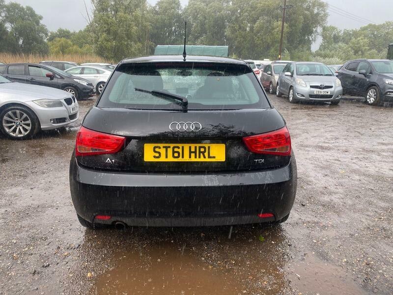 Audi A1 1.6 Tdi Se Black #6