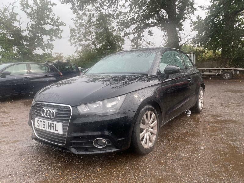Audi A1 1.6 Tdi Se Black #3