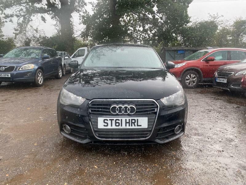 Audi A1 1.6 Tdi Se Black #2