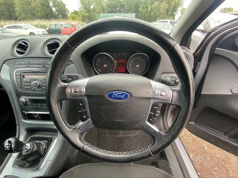 Ford Mondeo Titanium Black #9