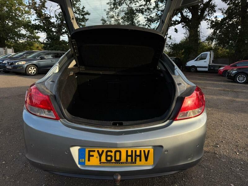 Vauxhall Insignia  White #8