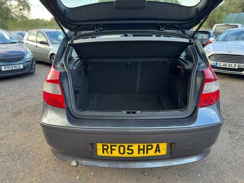 BMW 1 Series Hatchback 2.0 Blue #9