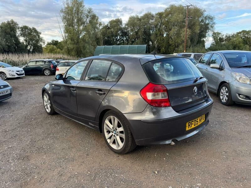 BMW 1 Series Hatchback 2.0 Blue #5