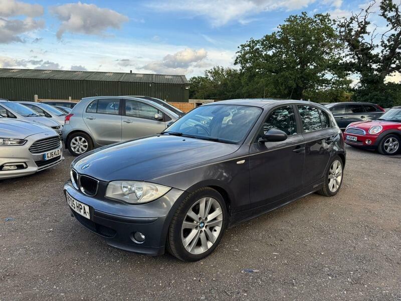 BMW 1 Series Hatchback 2.0 Blue #3