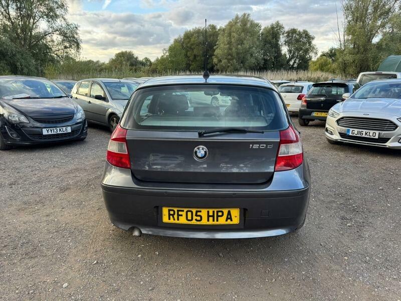 BMW 1 Series Hatchback 2.0 Blue #6