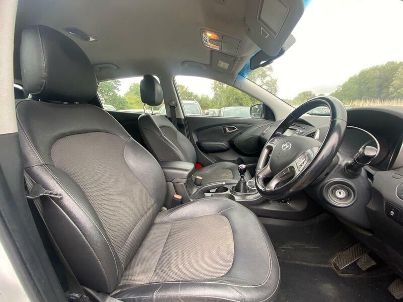 Hyundai Ix35 Crdi Se Nav White #8