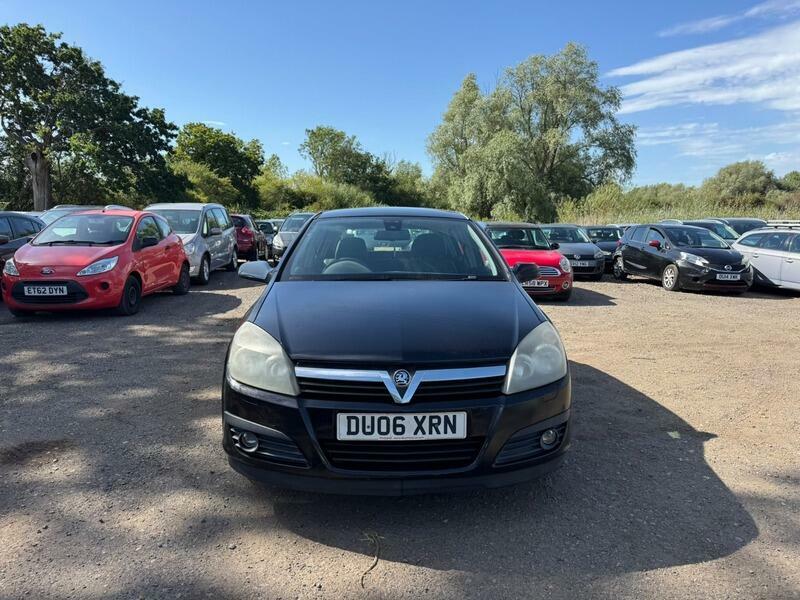 Vauxhall Astra Design Black #2