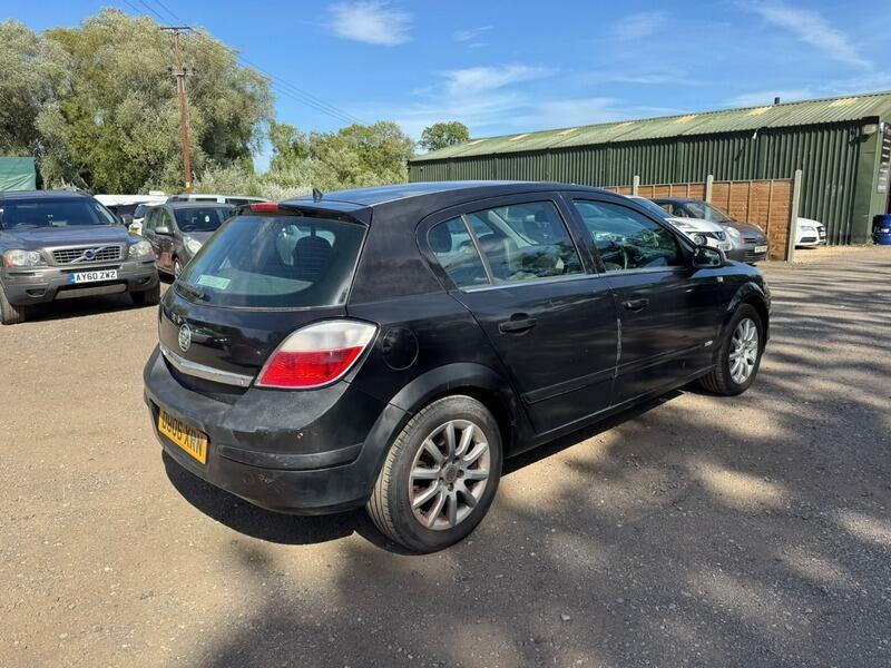 Vauxhall Astra 1.8I 16V Design Silver #7