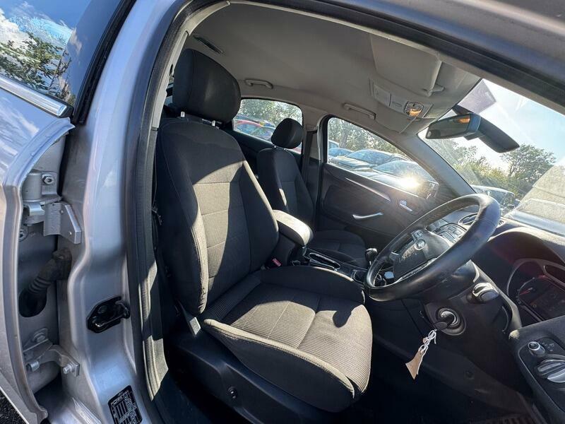 Ford Mondeo Zetec Tdci Black #9