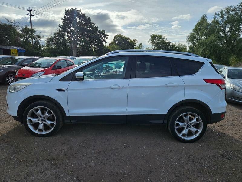 Ford Kuga 2.0 Tdci Zetec 4Wd Dab Bluetoothh Senso Black #4