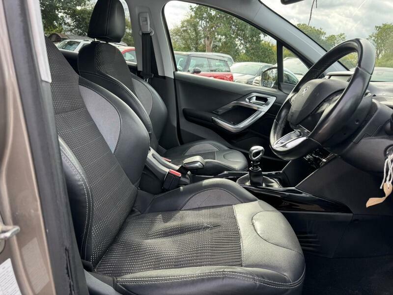 Peugeot 2008 1.2 Puretech Allure Grey #11