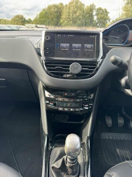 Peugeot 2008 1.2 Puretech Allure Grey #17