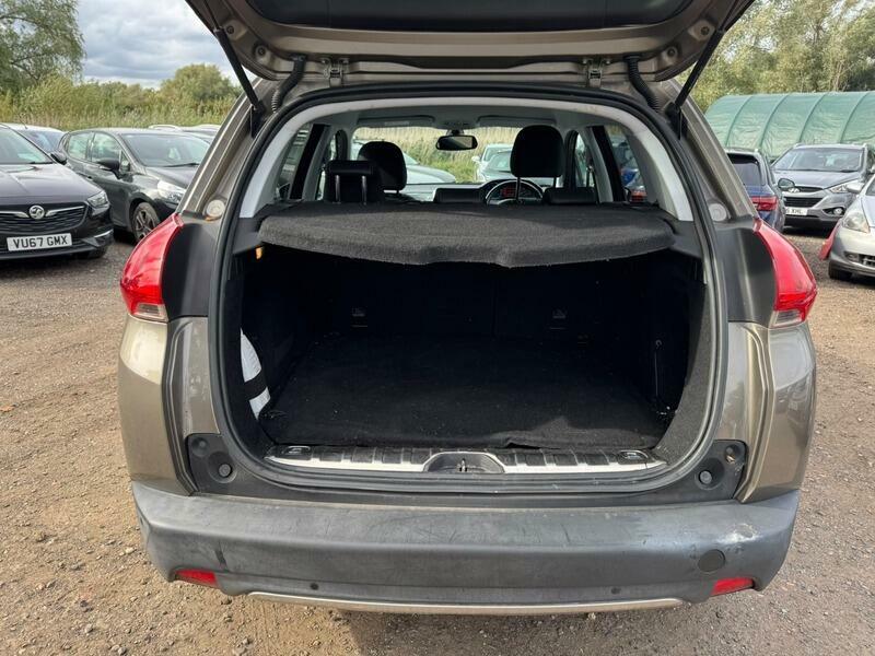 Peugeot 2008 1.2 Puretech Allure Grey #9