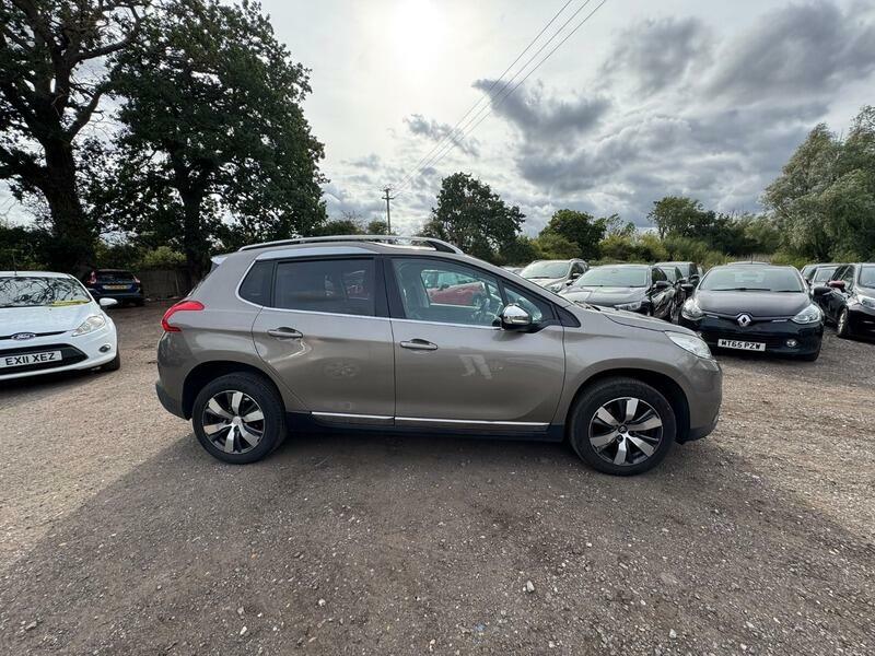 Peugeot 2008 1.2 Puretech Allure Grey #8