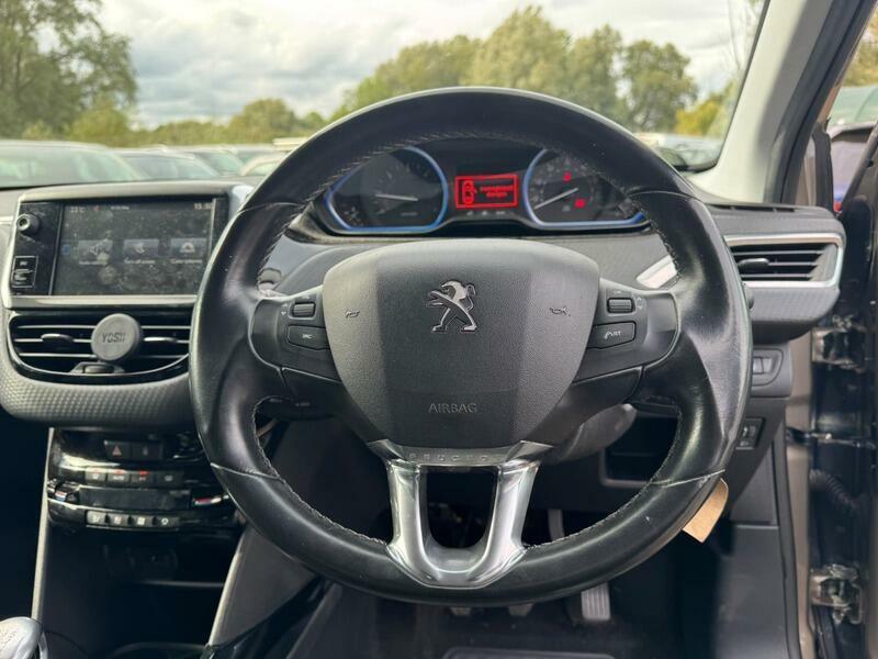 Peugeot 2008 1.2 Puretech Allure Grey #13