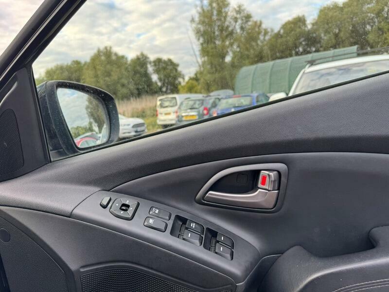 Hyundai Ix35 1.7 Crdi Premium Panorama Euro 5 Ss Orange #10