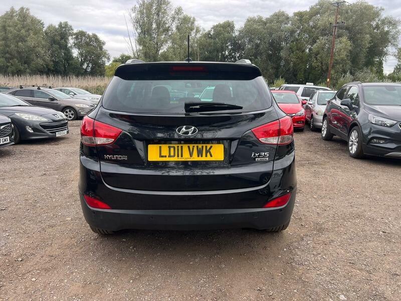 Hyundai Ix35 Premium Black #4