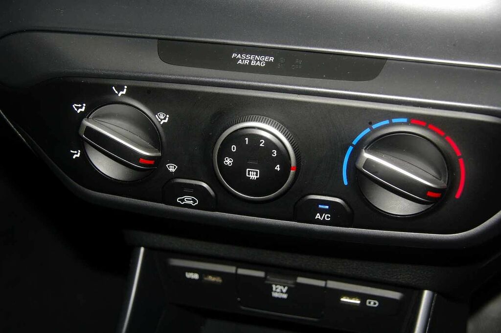 Hyundai I20 Premium Red #12