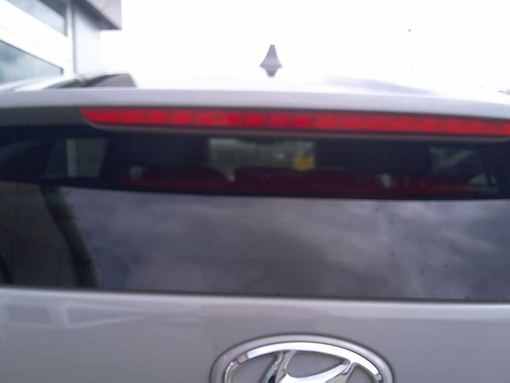 Hyundai Ioniq Hatchback White #42