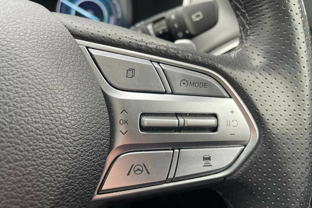 Hyundai Santa Fe Premium Black #25