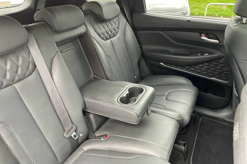 Hyundai Santa Fe Premium Black #32