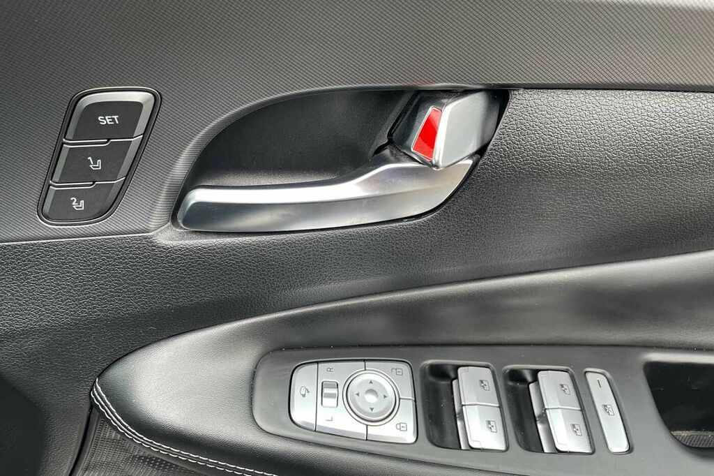 Hyundai Santa Fe Premium Black #12