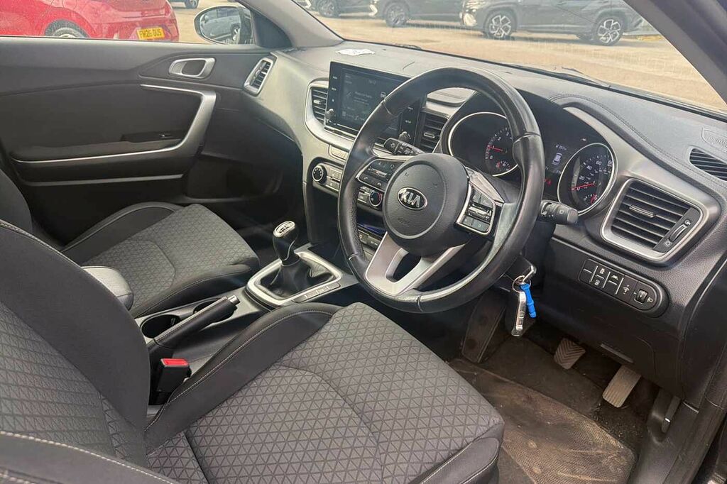 Kia Ceed 1.0T Gdi Isg 2 Black #5