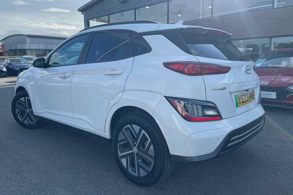 Hyundai Kona Ultimate 64Kwh Ev 204Ps White #4