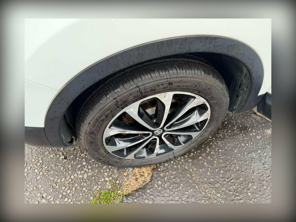 Nissan Qashqai+2 1.6 Plus 2 N-tec Red #40