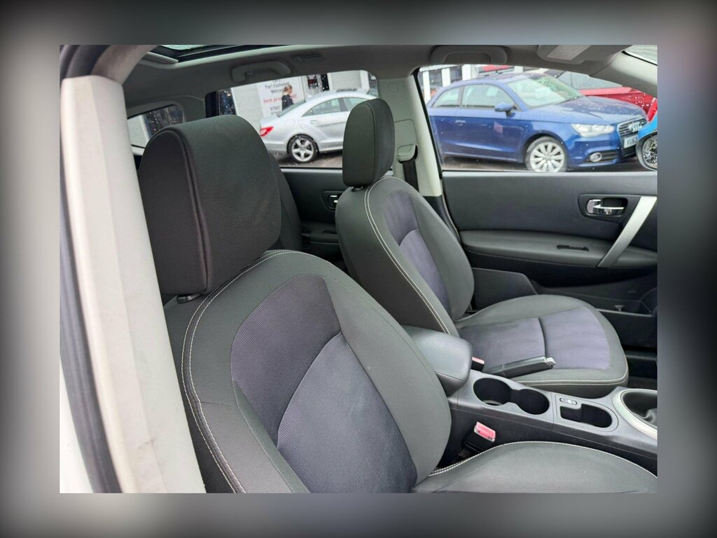 Nissan Qashqai+2 1.6 Plus 2 N-tec Red #13
