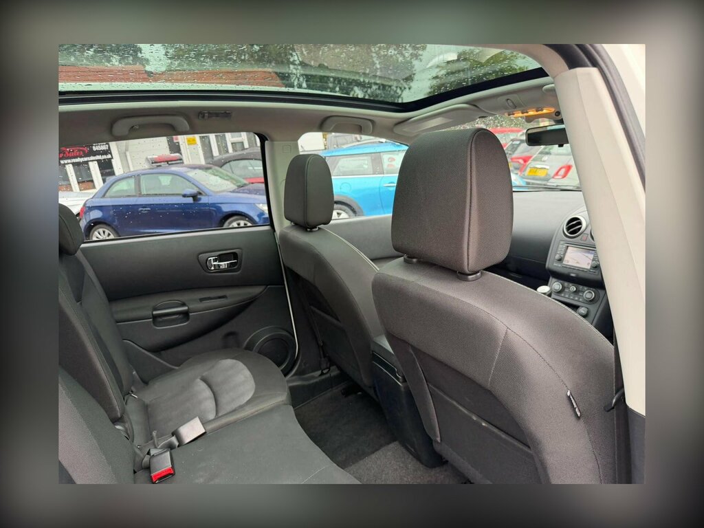 Nissan Qashqai+2 1.6 Plus 2 N-tec Red #24