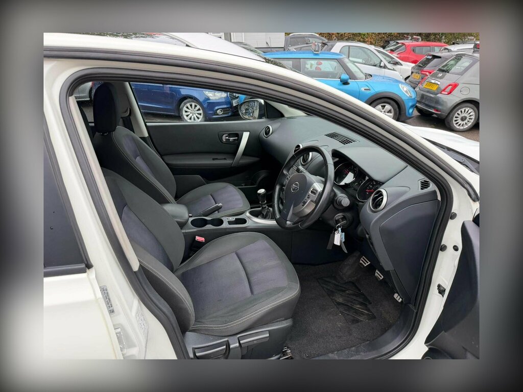 Nissan Qashqai+2 1.6 Plus 2 N-tec Red #11