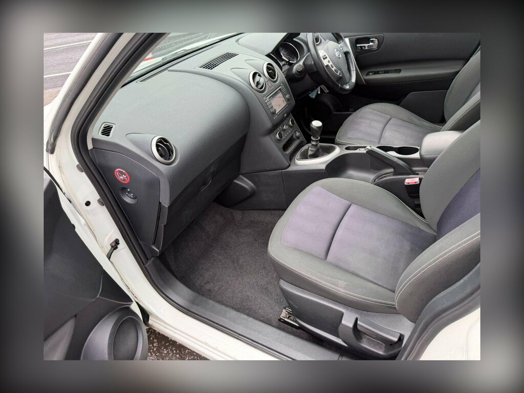 Nissan Qashqai+2 1.6 Plus 2 N-tec Red #33