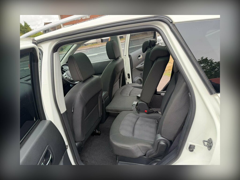 Nissan Qashqai+2 1.6 Plus 2 N-tec Red #31