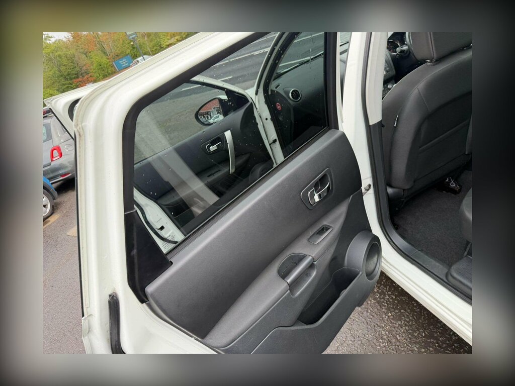 Nissan Qashqai+2 1.6 Plus 2 N-tec Red #27