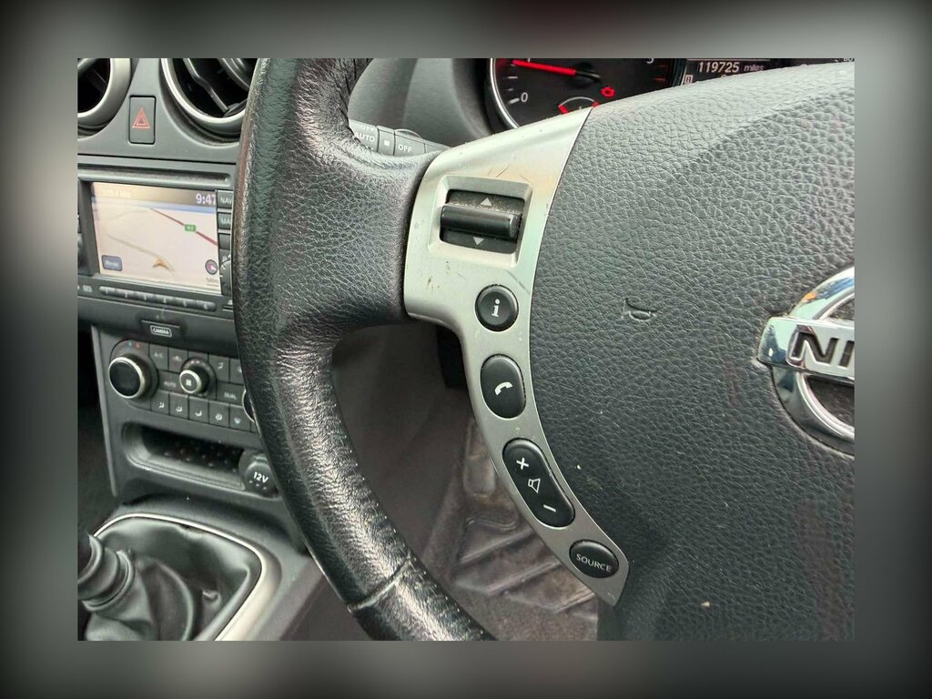 Nissan Qashqai+2 1.6 Plus 2 N-tec Red #19