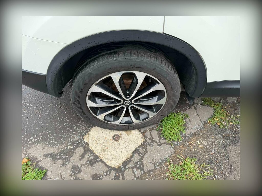 Nissan Qashqai+2 1.6 Plus 2 N-tec Red #39
