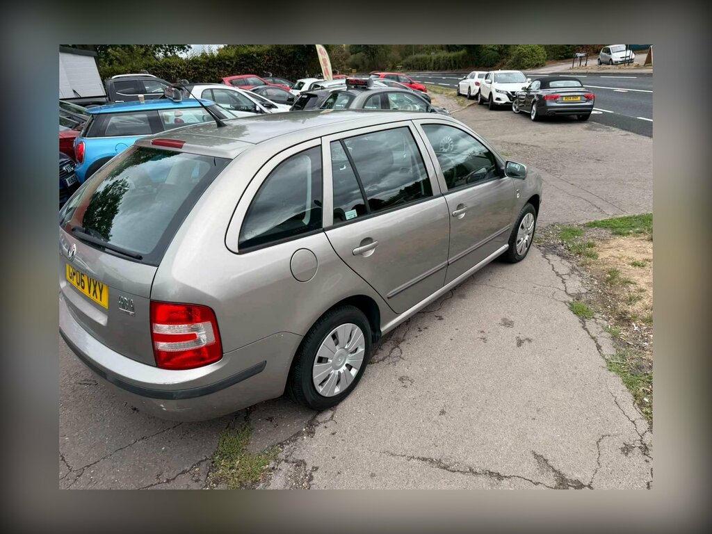 Skoda Fabia 1.2 Htp Classic Hatchback Blue #8
