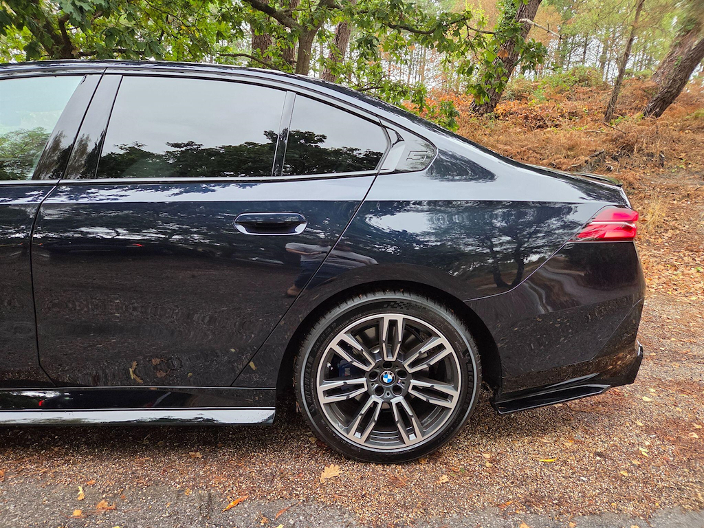 BMW 5 Series M Sport Grey #14