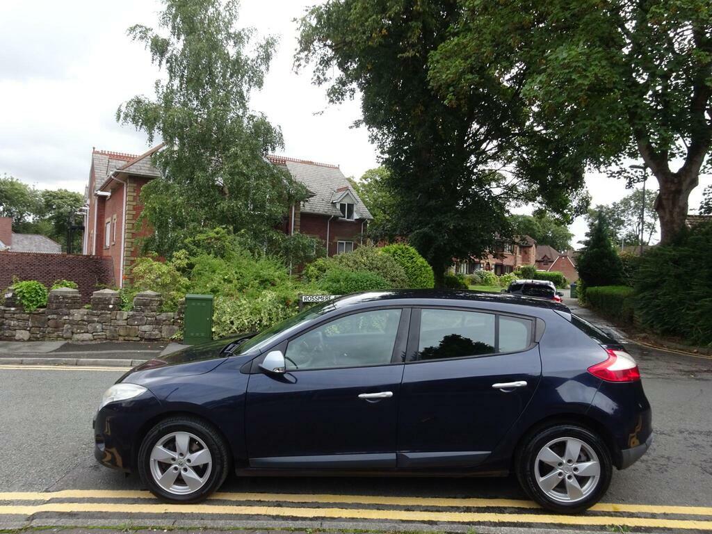 Renault Megane 1.5 Dci Dynamique Tomtom Euro 5 Blue #6