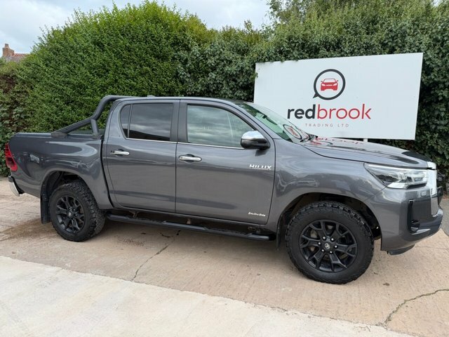 Toyota HILUX 2.8 D-4d Invincible Pickup Double Cab M Grey #2