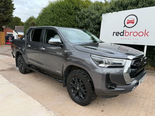 Toyota HILUX 2.8 D-4d Invincible Pickup Double Cab M Grey