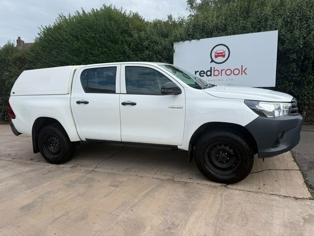 Toyota HILUX 2.4 D-4d Active Pickup Double Cab Manua White #2