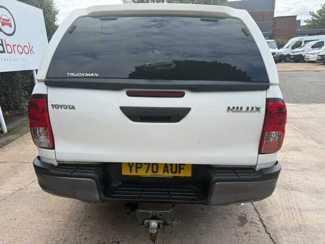 Toyota HILUX 2.4 D-4d Active Pickup Double Cab Manua White #4