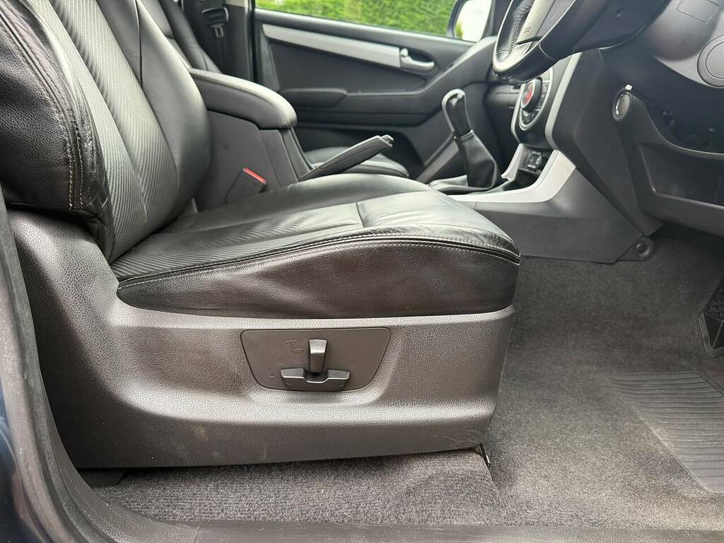 Isuzu D-Max Pickup 1.9 Td At35 Double Cab Pickup 4Wd Euro Red #8