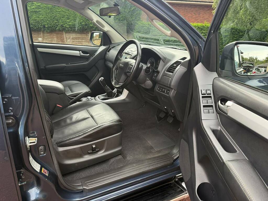 Isuzu D-Max Pickup 1.9 Td At35 Double Cab Pickup 4Wd Euro Red #10