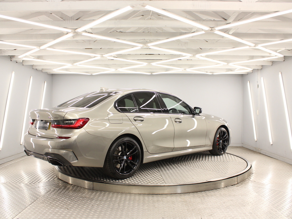 BMW 3 Series Saloon YG22WCA Grey #4