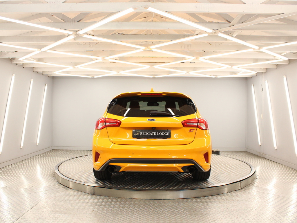 Ford Focus Hatchback HJ69VXH Orange #6