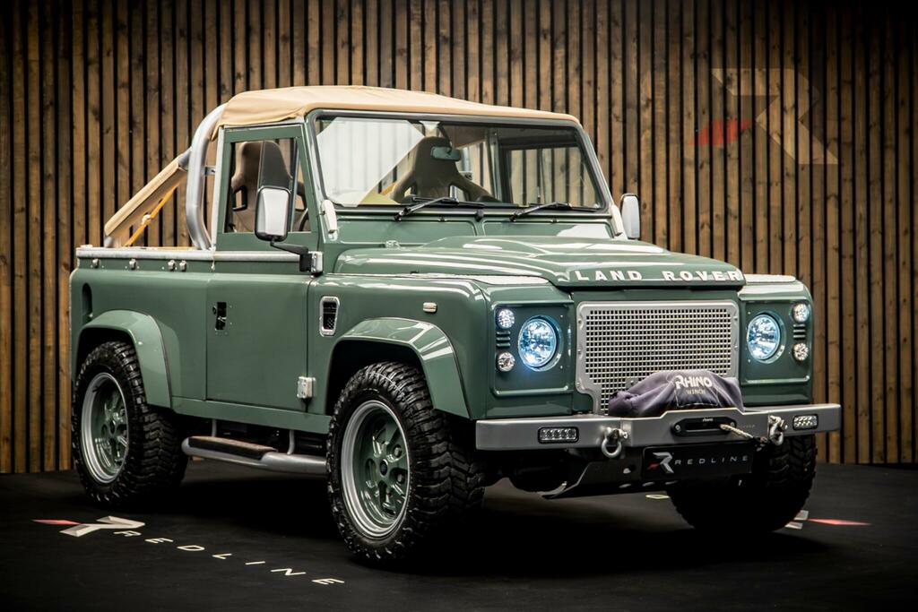 Land Rover Defender 90 6.2 L23 V8 Bespoke Build 430 Bhp Green