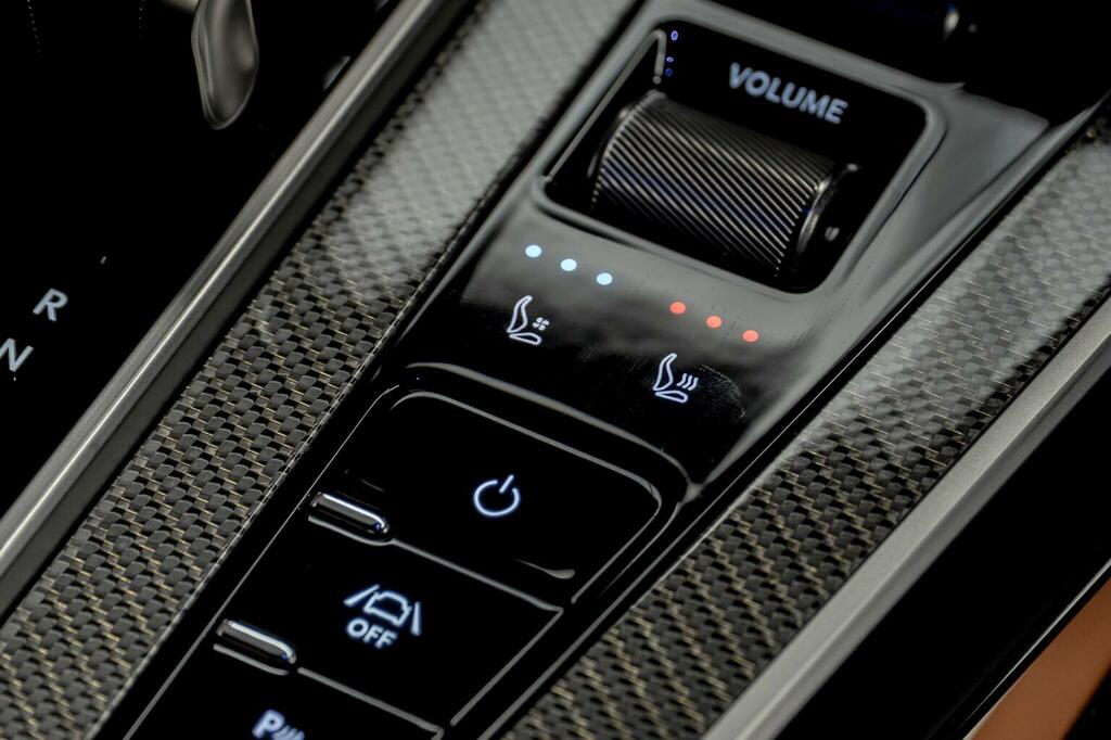 Aston Martin Vanquish V12 2dr Auto Black #44
